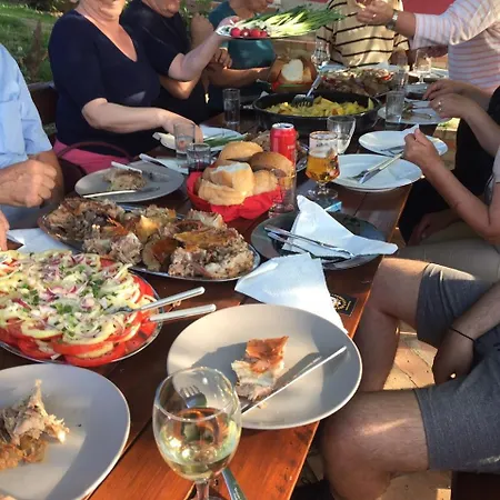 Ranc Petar Alavanja Banstol アパート