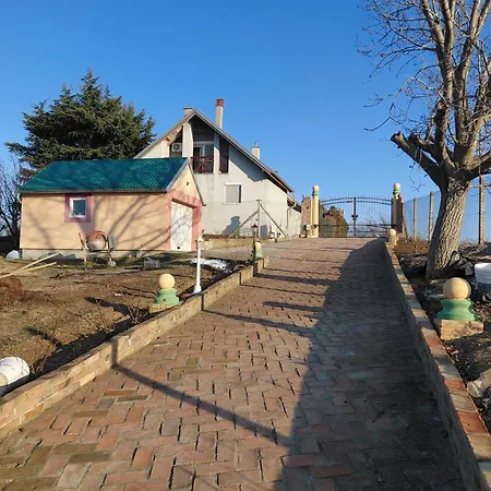 アパート Ranc Petar Alavanja Banstol スレムスキ・カルロヴツィ